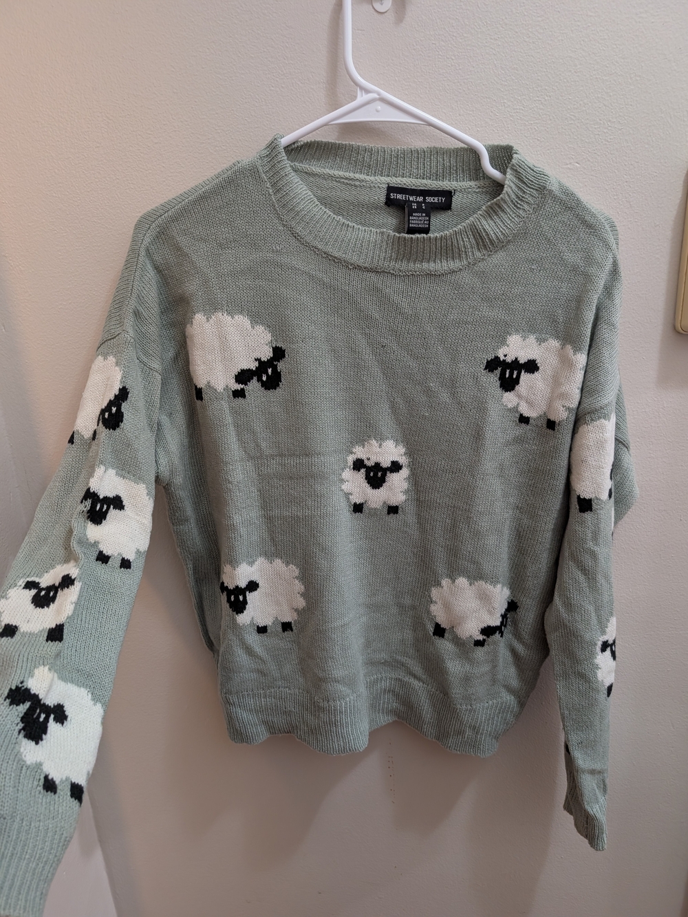 Streetwear Society Sheep Sweater in Green & White Size Small